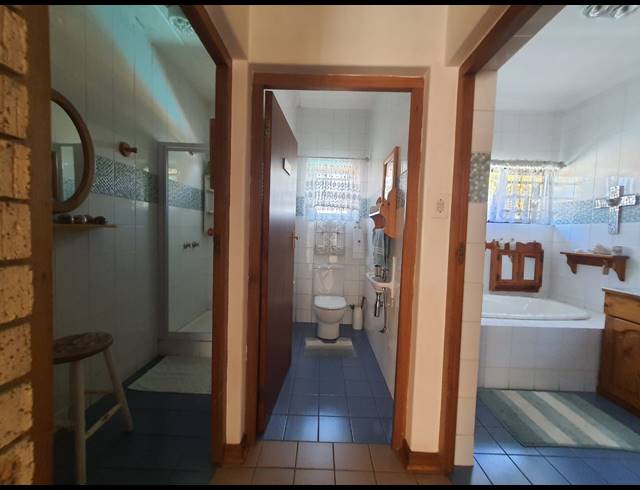 5 BEDROOM HOUSE FOR SALE IN VANDERBIJLPARK SE 3